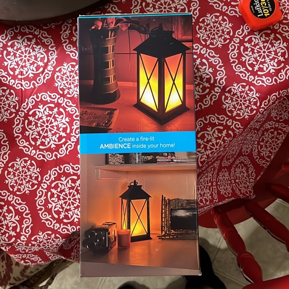 Set 2 new flickering battery operated lanterns - Picture 5 of 10